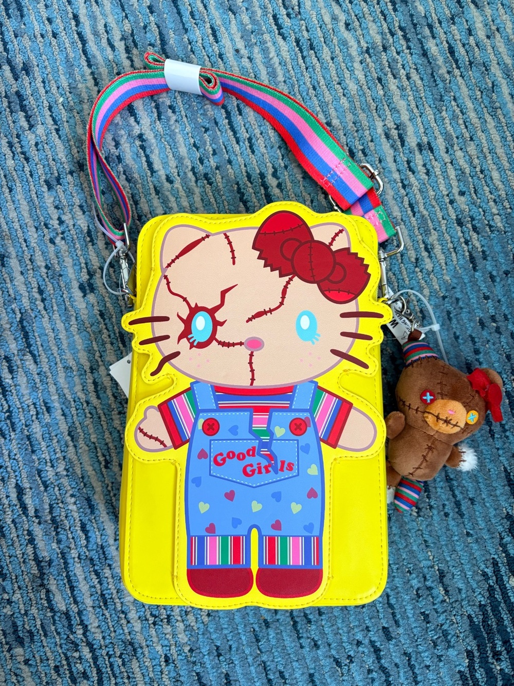RARE- Hello Kitty/ Chucky Crossbody Purse by Universal Studios+ Lanyard